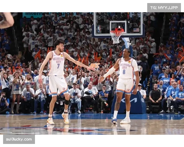 雷霆全队命中21记三分球 外线火力持续压制骑士反扑势头 雷霆全队命中21记三分球 外线火力持续压制骑士反扑势头