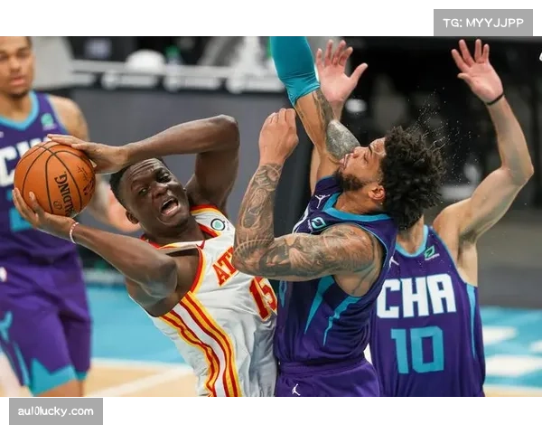 黄蜂与老鹰胜率接近并列 东部第十位置季后赛边缘竞争激烈 黄蜂与老鹰胜率接近并列 东部第十位置季后赛边缘竞争激烈